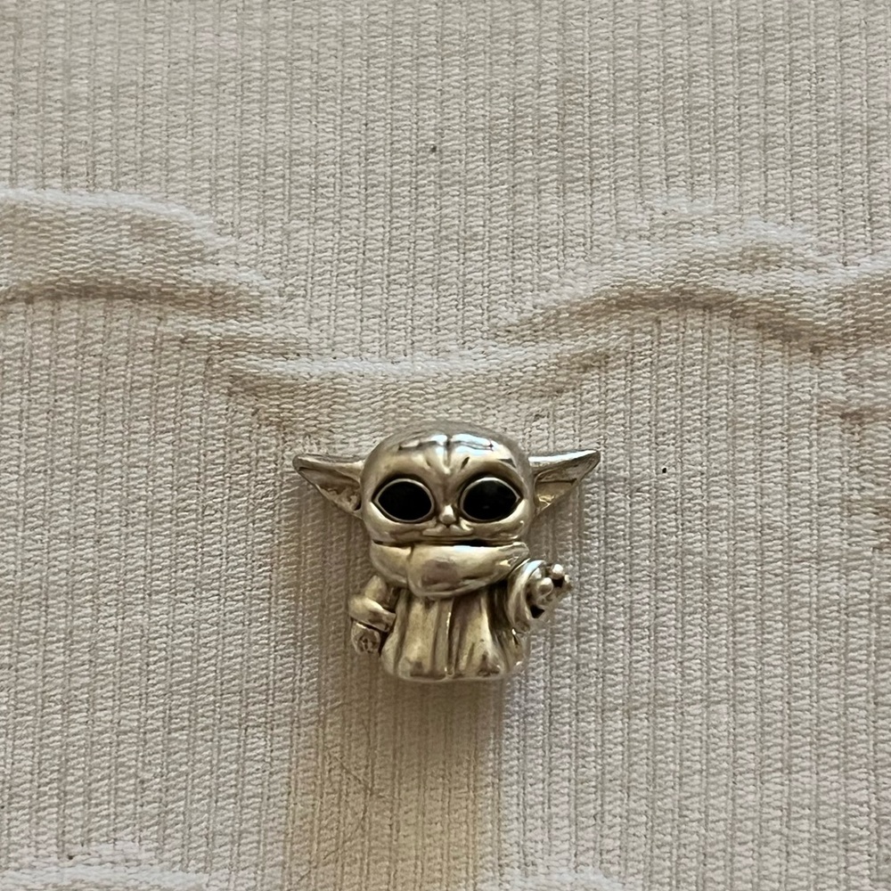 Pandora Grogu Charm